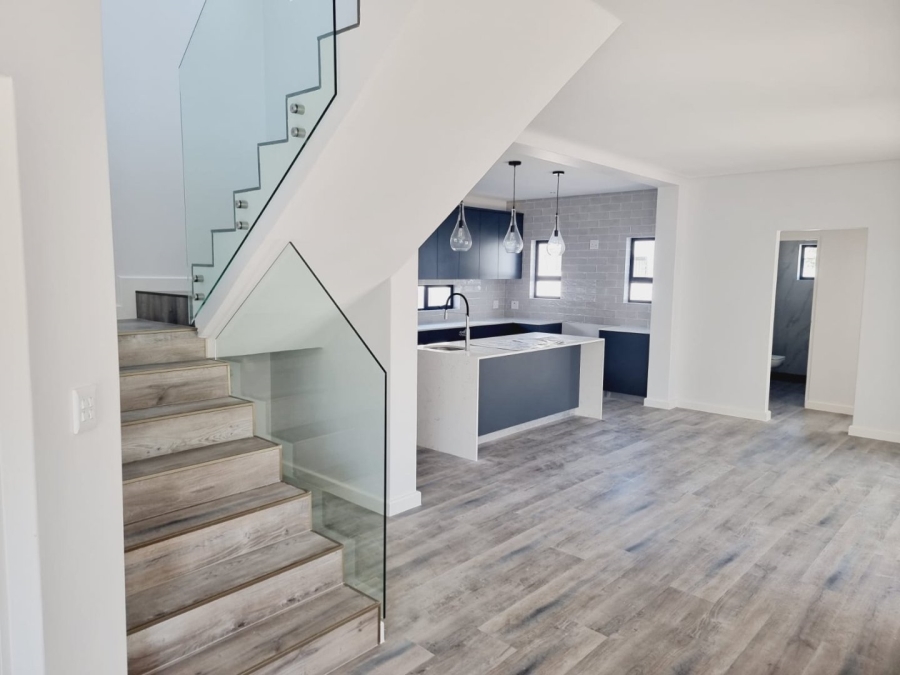 4 Bedroom Property for Sale in Sandown Western Cape